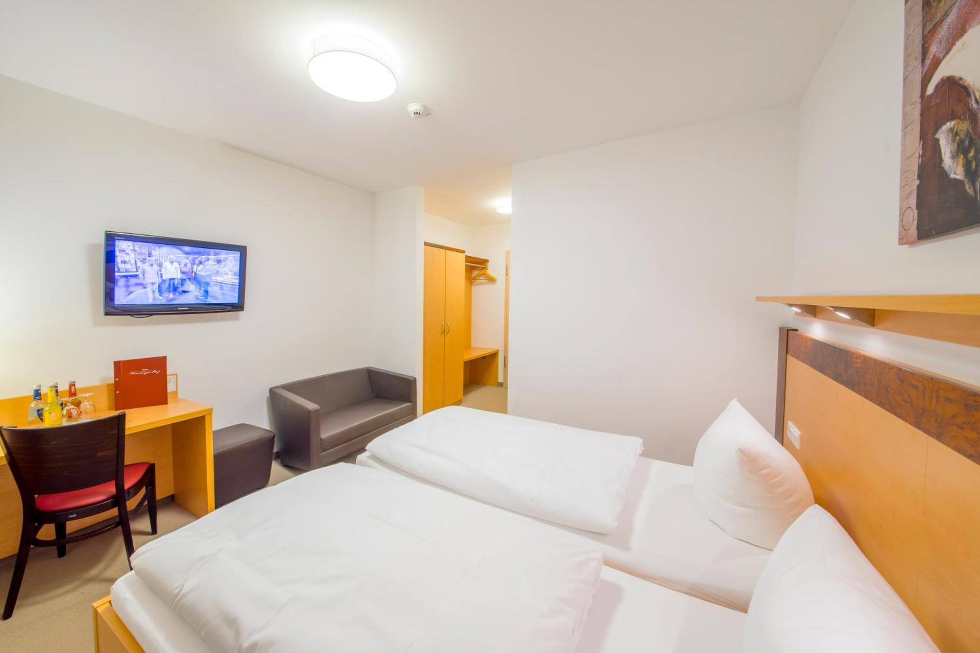 Hotel Nuernberger Hof نيوماركت إن دير أوبيرفالز المظهر الخارجي الصورة